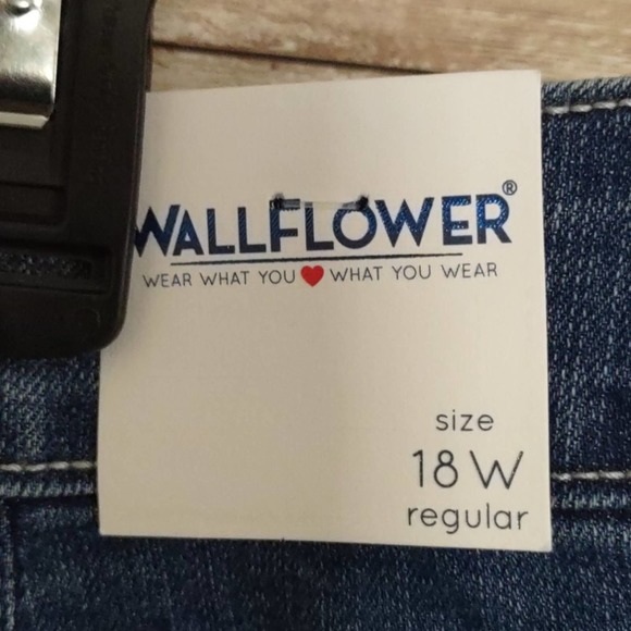 Wallflower Denim Button Front Skirt Juniors 18W - Picture 7 of 11